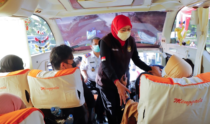 Tinjau Arus Mudik Di Pelabuhan Jangkar Situbondo Khofifah Semoga