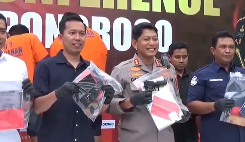 Polisi Otak Perampokan Truk Muatan Rokok Senilai Rp2 8 Miliar Di