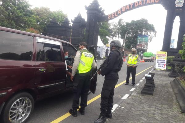 Tiga Hari Penyekatan Di Pintu Masuk Magelang Ratusan Kendaraan Diputar