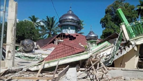 Update Gempa Pasaman Barat 10 Meninggal 4 Orang Hilang Dan 13 000