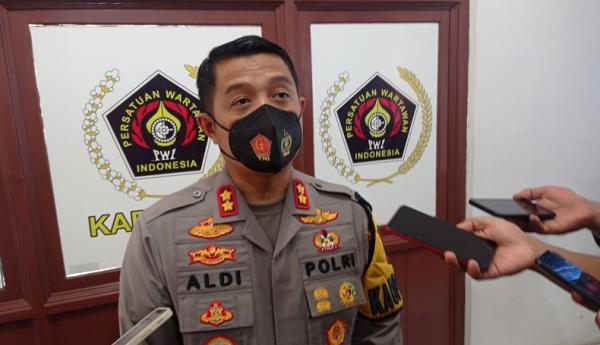 Aldi Subartono Resmi Jabat Kapolres Cimahi Maruly Pardede Pimpin