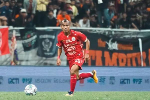 Biodata Dan Agama Riko Simanjuntak Bintang Persija Yang Identik Dengan