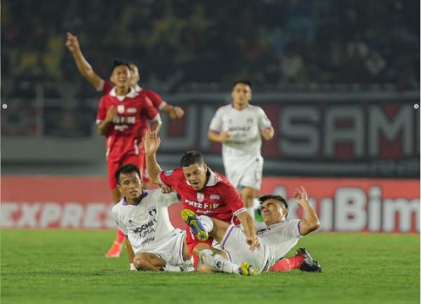 Hasil Liga 1 Persis Solo Dihajar Persita Jacksen Thiago Terancam Dipecat