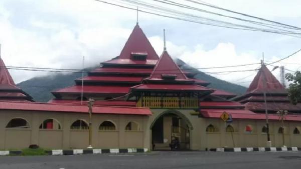 5 Peninggalan Kerajaan Ternate Unik Rambut Mahkota Sultan Bisa