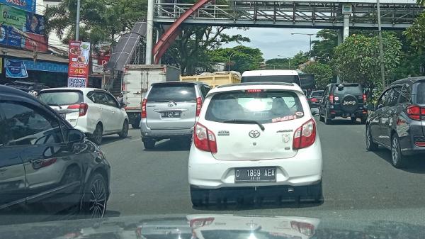 Jelang Libur Nataru Sejumlah Ruas Jalan Di Kota Bandung Mulai Macet