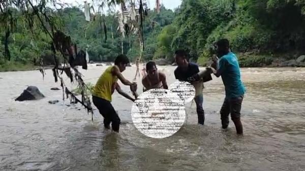 Pemancing Apes Bukan Dapat Ikan Justru Temukan Mayat Di Sungai Cicatih