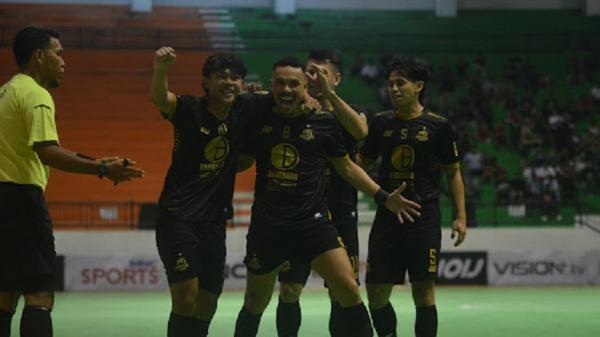 Sengit Bintang Timur Surabaya Bekuk Blacksteel Fc Di Liga Futsal