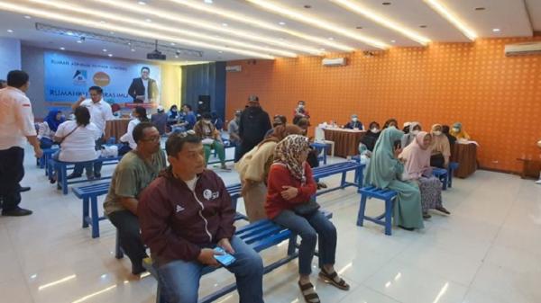 Rumah Aspirasi Topher Lokasi Pengobatan Gratis Masyarakat Dari Partai