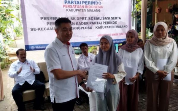 Generasi Milenial Dilantik Jadi Pengurus Dprt Partai Perindo