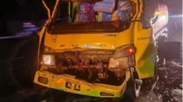 Truk Tangki Air Kecelakaan Di Tol Jagorawi 1 Orang Terluka