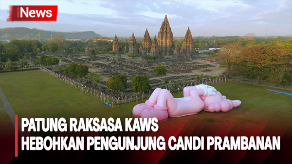 Intip Keindahan Karya Seni Patung Kaws Di Pelataran Candi Prambanan