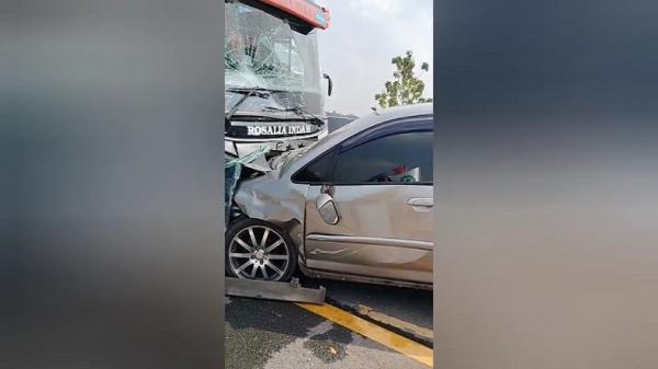 Kecelakaan Di Tol Cipali Purwakarta Kendaraan Tabrakan Beruntun