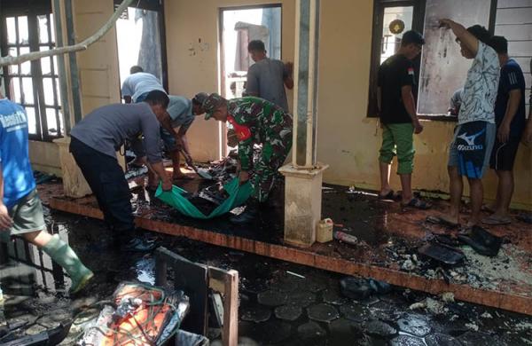 Korsleting Listrik Rumah Warga Bantul Ludes Terbakar Saat Ditinggal Ke