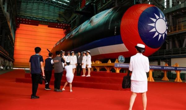 Taiwan Pamer Kapal Selam Pertama Buatan Dalam Negeri Untuk Hadapi China