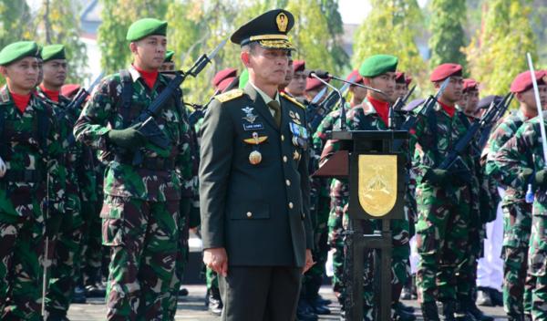 Sambut HUT Ke 78 TNI Kasdam IV Diponegoro Pimpin Ziarah Di TMP Giri