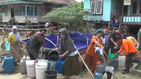 Kekeringan Ekstrem Warga Dusun Di Muarojambi Terpaksa Konsumsi Air