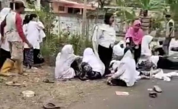 Kronologi Kecelakaan Pikap Rombongan Santri Terguling Di Cilacap