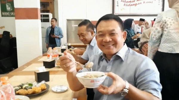 Sosok Mang Uka Yang Dijadikan Nama Rumah Makan Bakso Milik Mantan Ksad