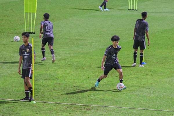 Jelang Hadapi China Timnas Indonesia U Latihan Pada Malam Hari