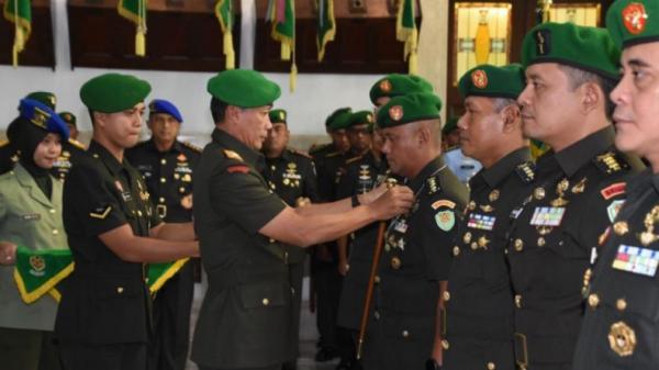 Pangdam Pimpin Sertijab Pejabat Kodam Siliwangi Dandim Bandung Dijabat