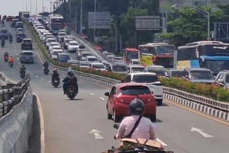 One Way Arus Balik Lebaran Jalur Semarang Solo Jogja Macet Panjang