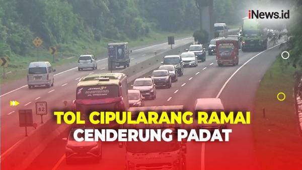 Arus Lalu Lintas Di Tol Cipularang Ramai Cenderung Padat Pada Libur Panjang