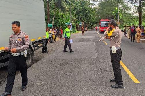 Kecelakaan Beruntun Kendaraan Di Kulonprogo Pemotor Tewas Mengenaskan