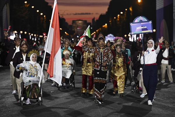 Begini Potret Kontingen Indonesia Meriahkan Upacara Pembukaan