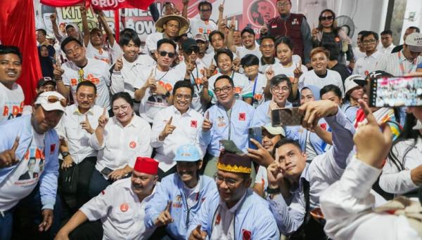 Jokowi Resmi Dukung Ridwan Kamil Suswono Lewat Deklarasi Projo