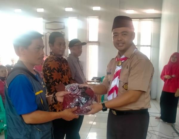 Camat Sindangbarang Cianjur Minta Para Ketua Rt Dan Rw Bekerja Sesuai