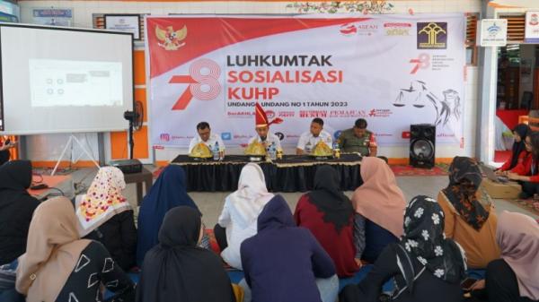 Penyuluhan Hukum Serentak Kanwil Kemenkumham Sulsel Sosialisasikan UU KUHP