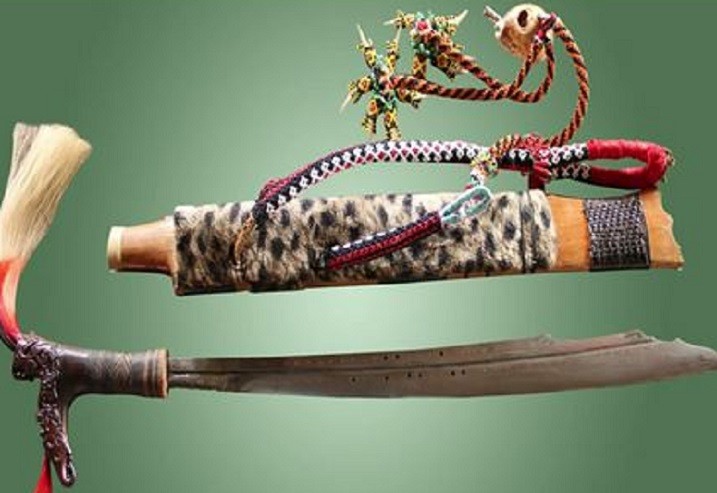Senjata Tradisional Suku Dayak Dipakai Untuk Berburu Dan Upacara