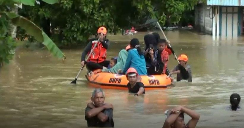 Banjir Rendam Muara Teweh Setinggi 1 5 Meter Ratusan Warga Mengungsi