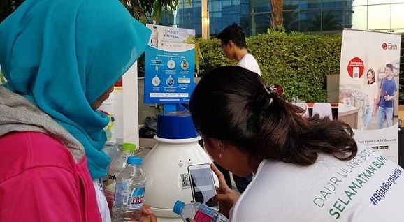 Tempat Sampah Pintar Buang Botol Di Smart Drop Box Dapat Imbalan