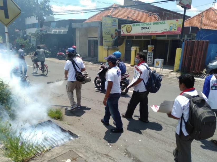 Pengakuan Warga Paseban Soal Fogging Rescue Perindo Cepat Tanggap