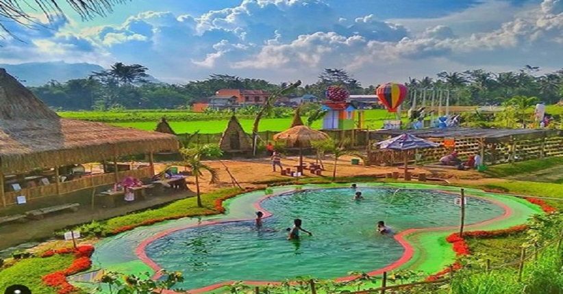 Wisata Magelang Taman Naura Terlihat Instagenik Di Tengah Sawah