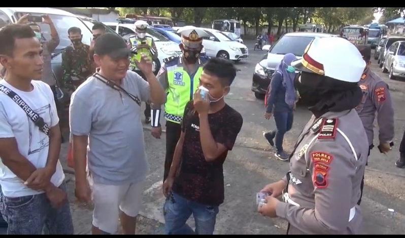 Razia Skala Besar Di Jalur Pantura Tegal Pemudik Luar Jateng Wajib