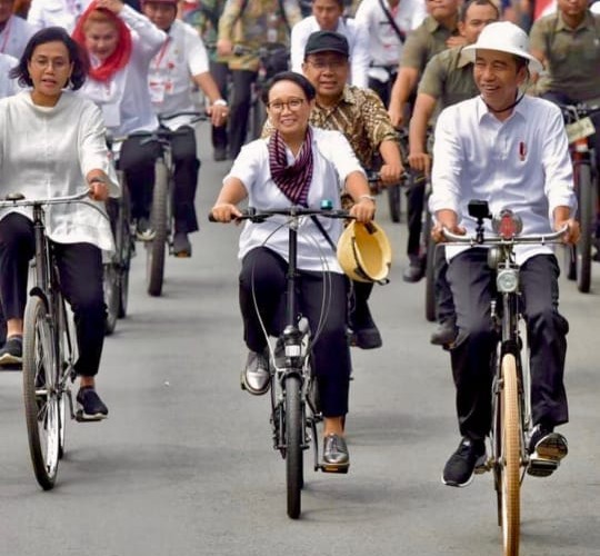 Tombo Kangen Gak Mudik Sri Mulyani Kenang Sepedaan Bareng Jokowi Di