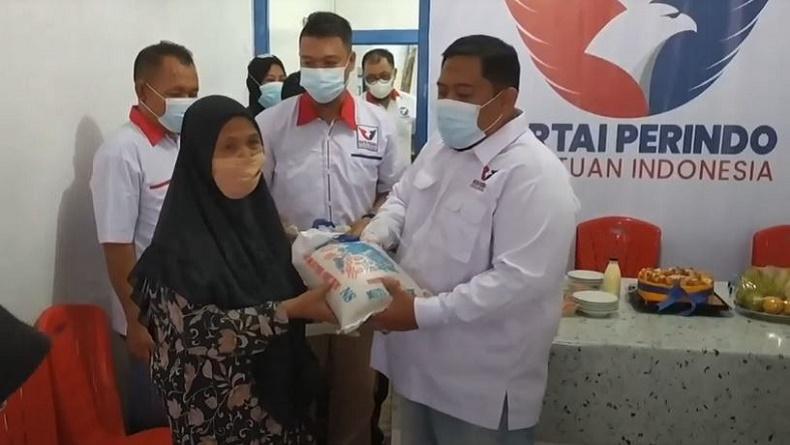 Rayakan Ulang Tahun Ke Perindo Oku Selatan Bagi Bagi Paket Sembako