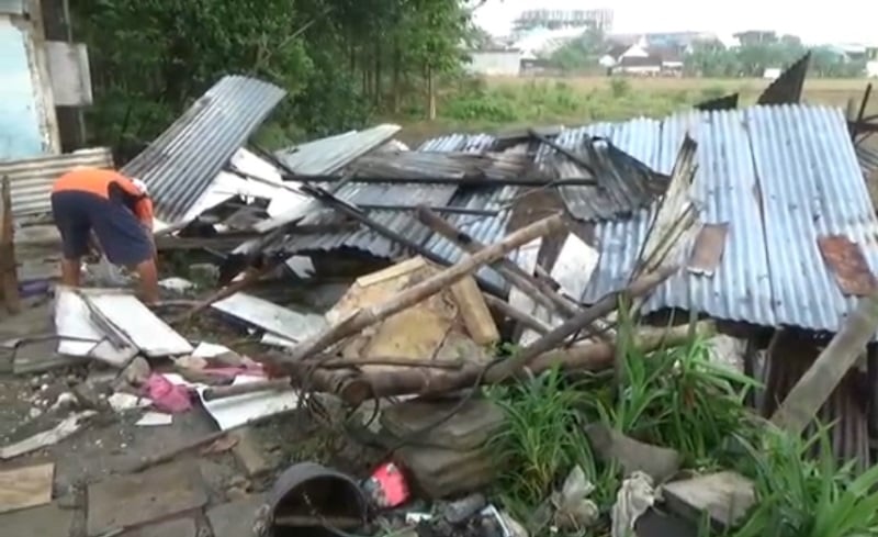 Rumah Di Bojonegoro Ambruk Diterjang Hujan Dan Angin Kencang Rusak