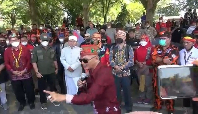 Masyarakat Dayak Demo Edy Mulyadi Minta Polisi Bertindak Dan Gelar