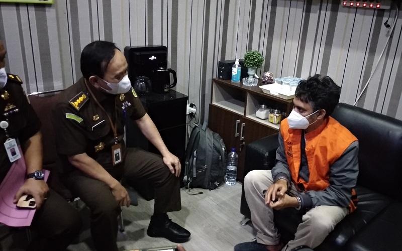 Tersangka Korupsi Pembangunan Pasar Dolok Masihul Sergai Ditangkap Di