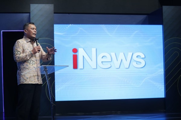 Hary Tanoesoedibjo Lantik Letjen TNI Purn Joni Supriyanto Jadi Wakil