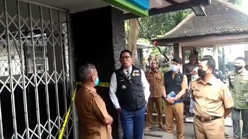 Tinjau Lokasi Kebakaran Di Balai Kota Bandung Ridwan Kamil Audit