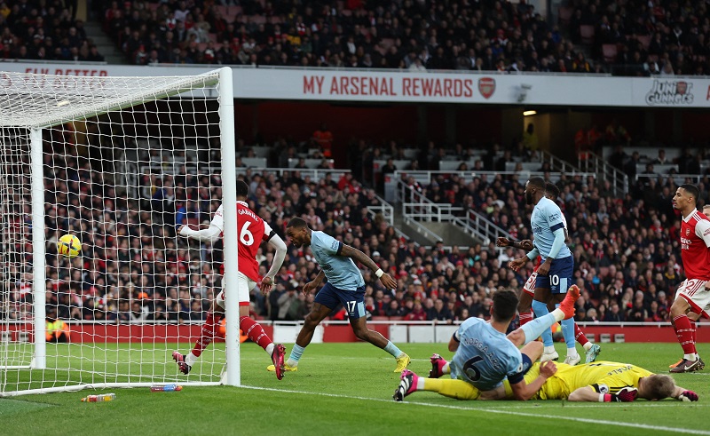 Wasit Lupa Bikin Garis Var Saat Arsenal Vs Brentford Premier League