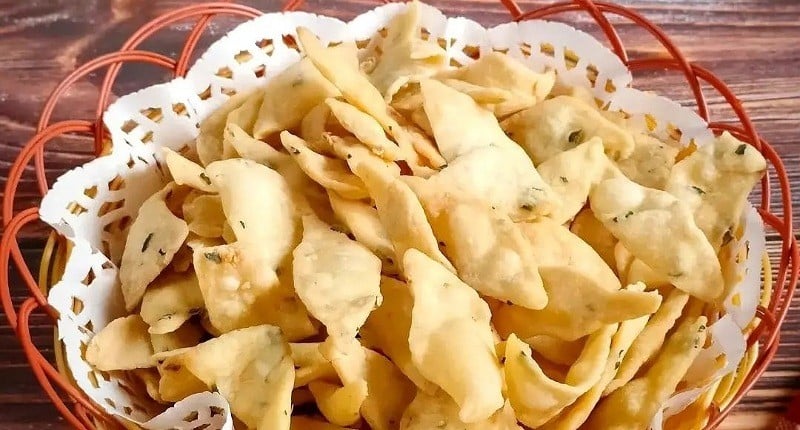 Resep Kue Bawang Renyah Dengan Bahan Sederhana Dan Rasanya Enak