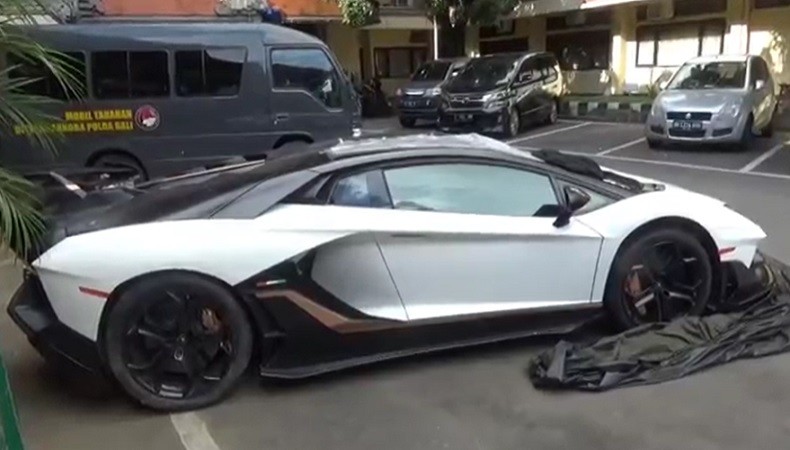 Lamborghini Viral Berpelat Nomor Palsu Di Bali Terdaftar Milik