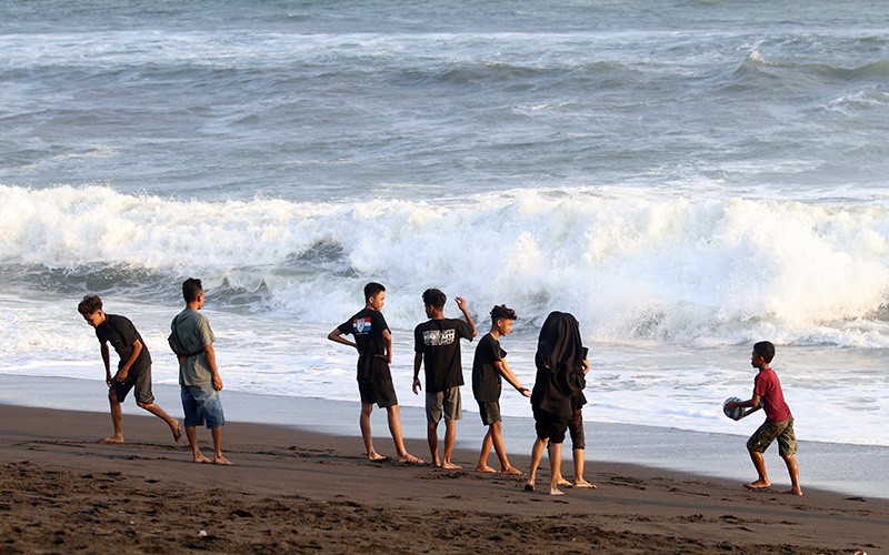 Awas Gelombang Setinggi 6 Meter Ancam Perairan Selatan Jogja