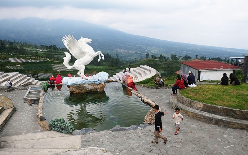 Wisata Alam Negeri Kahyangan Di Lereng Gunung Merbabu