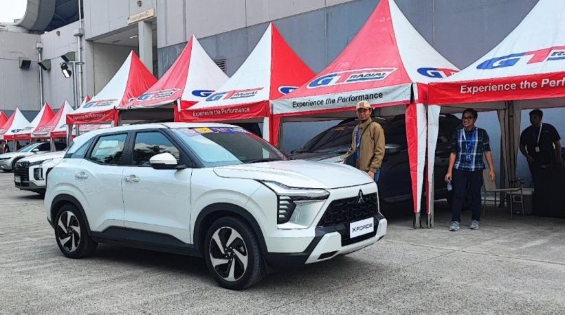 Jadi Magnet Di Giias Pengunjung Antre Test Drive Mitsubishi X Force